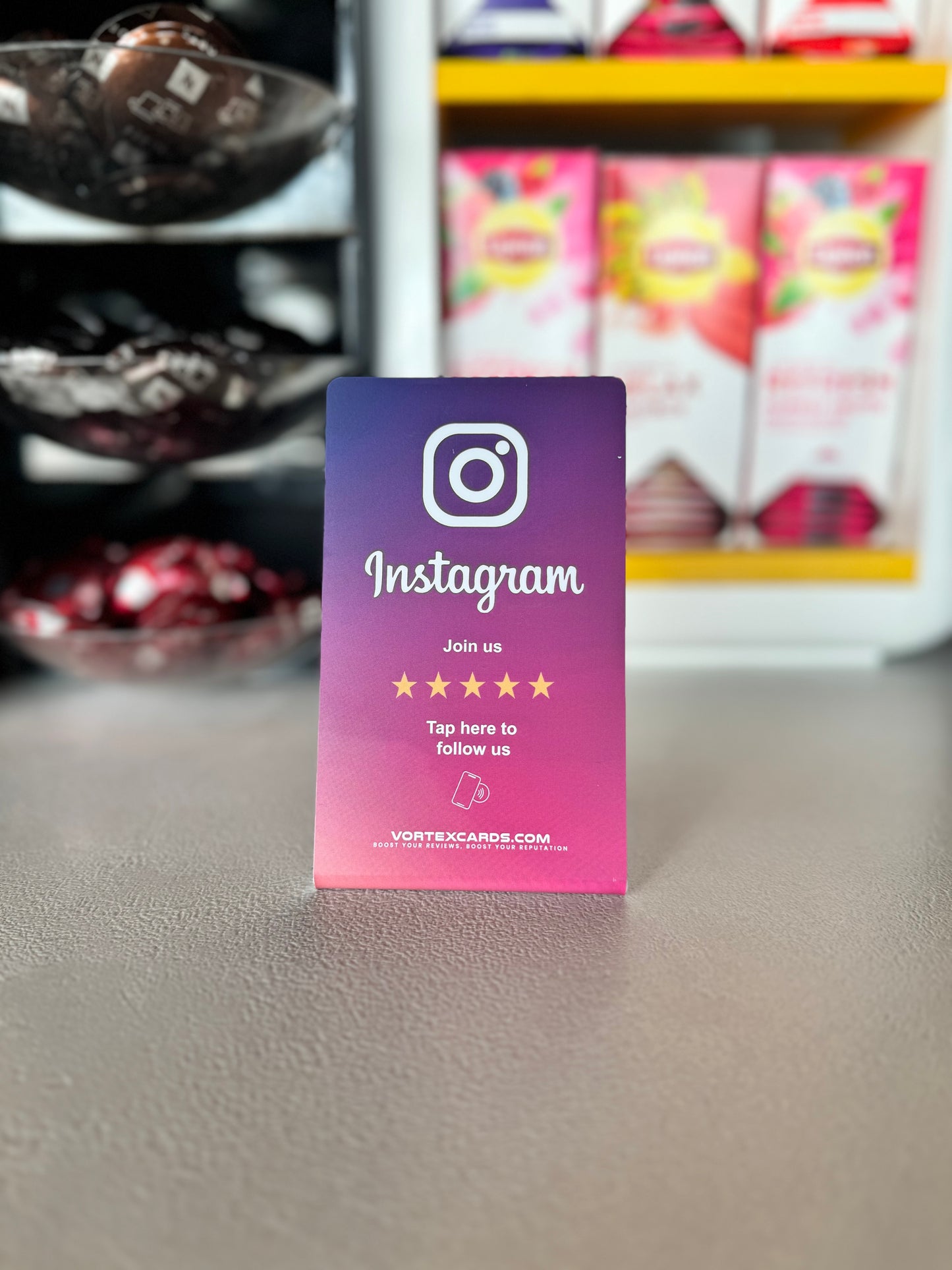 NFC Instagram Volg Display